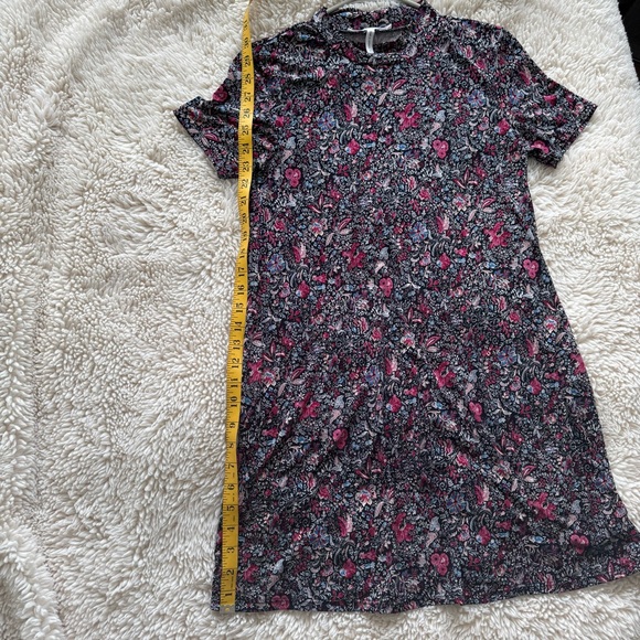 BCBGeneration Red and White Mock Neck Mini Dress - Picture 6 of 6